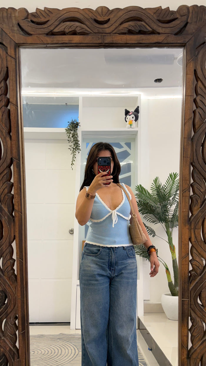 136 cute top 30-33 bust