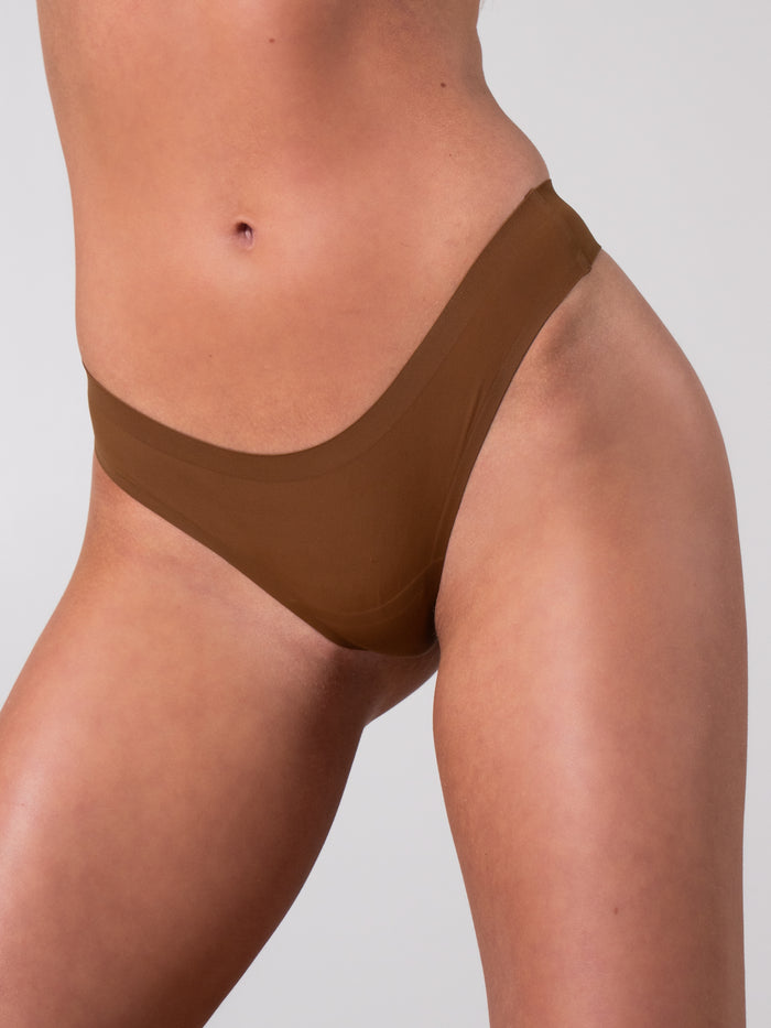 Invisible Hip Rise Thong - Mocha
