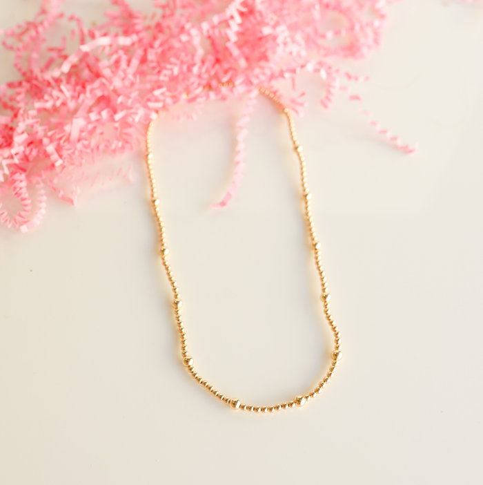 Olive Necklace in Gold