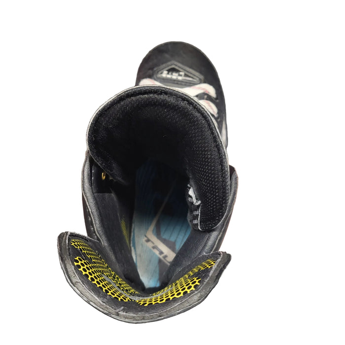 Used youth True catalyst cat9 hockey skates