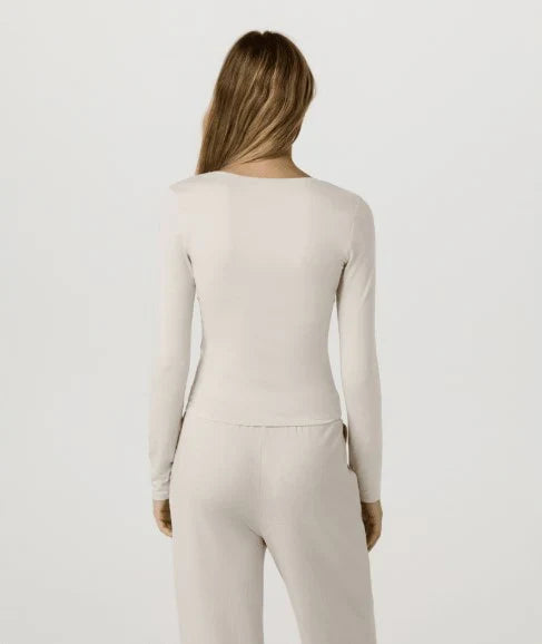 Vuori Long Sleeve Halo Essential Scoop