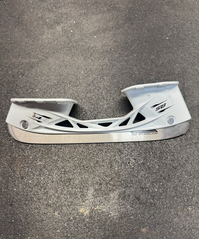 Lightly Used CCM SB +4.0 Holder /w Steel