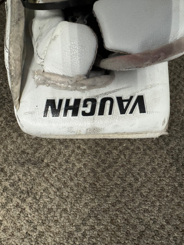 Used Vaughn V6 2200 Pro Sr. Goalie Blocker