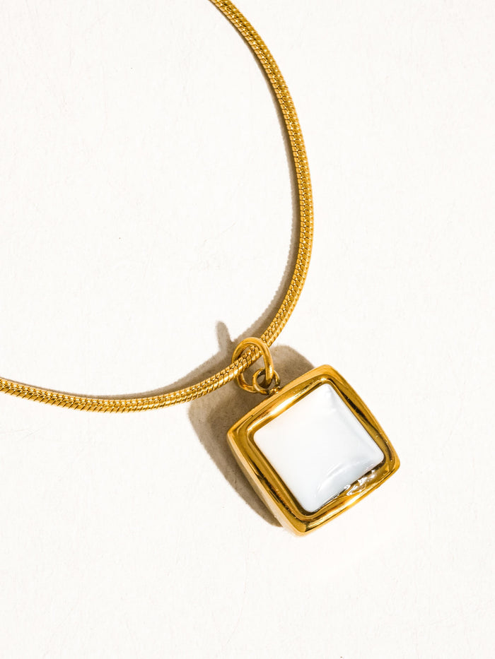 Caught in the Glow Necklace