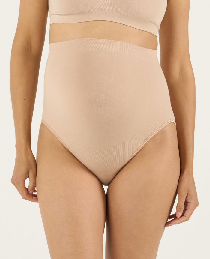 Essentiel seamless maternity maxi brief – Beige