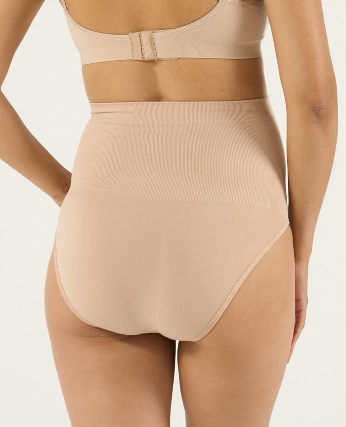 Essentiel seamless maternity maxi brief – Beige