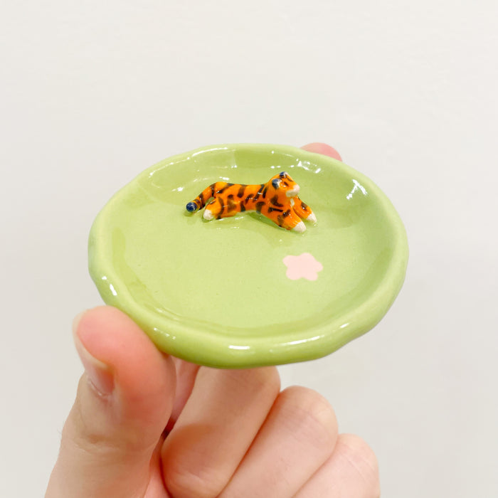 IK Tiny Pond/Park Dishes - Tiger