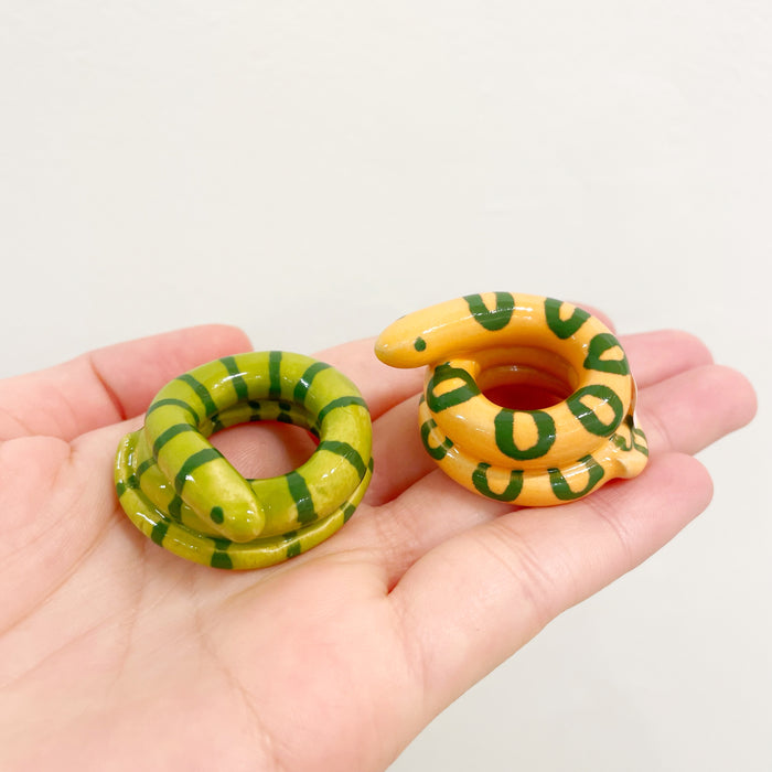 IK Tiny Curly Snakes (assorted)