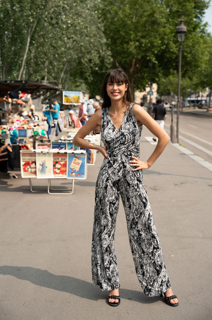 Jumpsuit Elevran: Black and Off-White Jumpsuit for Women