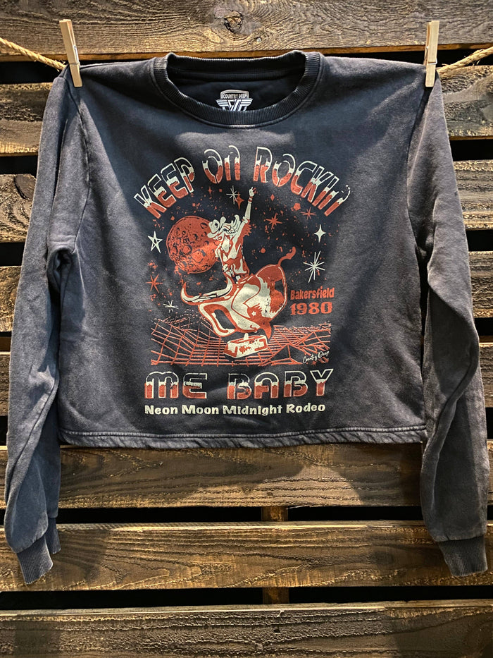 Keep on Rockin Me  Cropped Crew sweatshirt