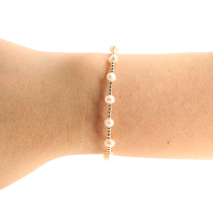 Lolo Pearl Bracelet in Gold
