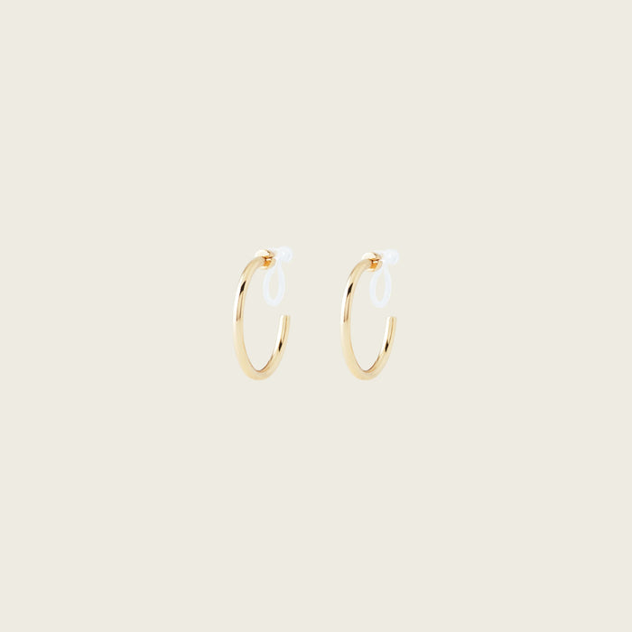 Aiori - Medium Thin Hoop Clip On Earrings - Gold -