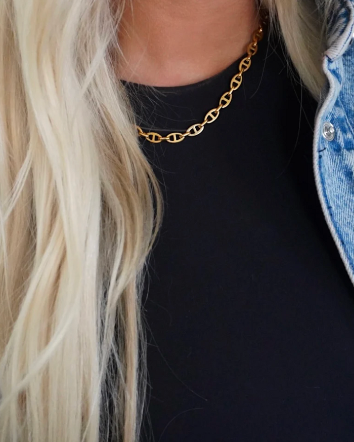 Mia Necklace