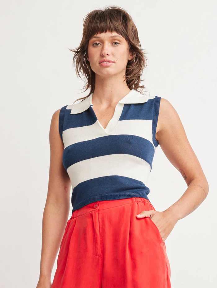 Self Contrast Waverly Collar Top