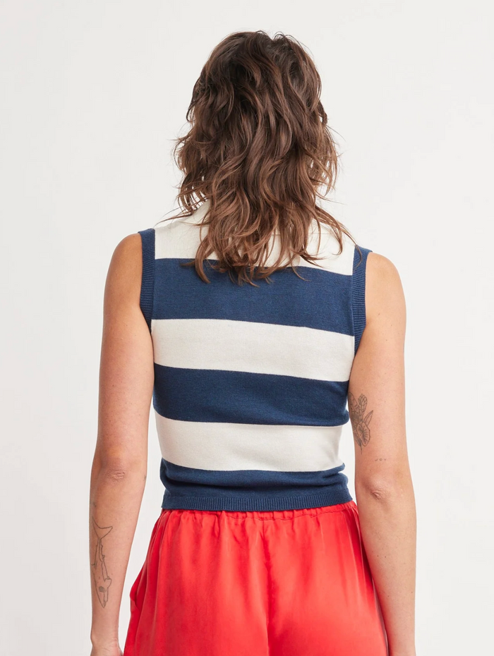 Self Contrast Waverly Collar Top