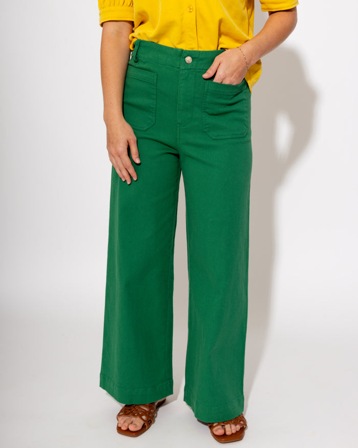 The Go-To Pant in Kelly Green