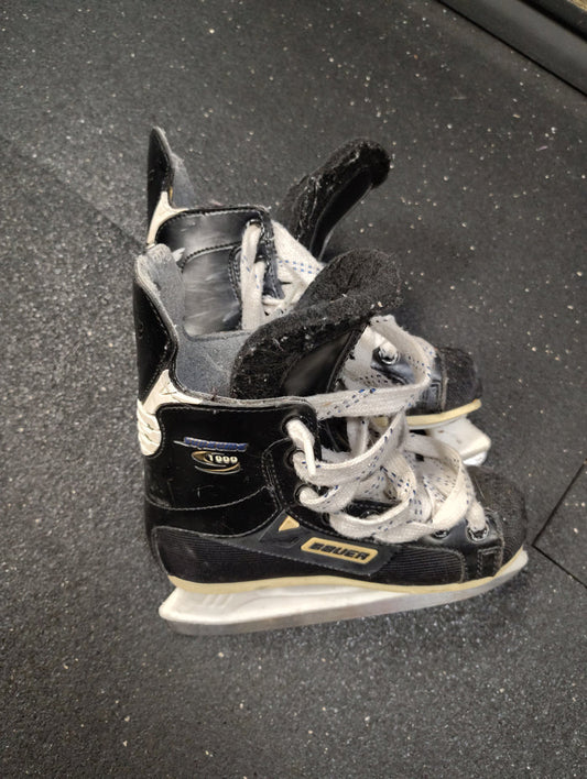 Used Bauer Supreme 1000 Hockey Skates Youth Size 12