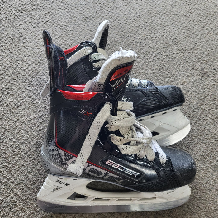 Used Bauer Vapor 3X Hockey Skates Size 5.5 Fit 2