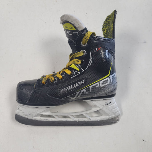 Used Bauer Vapor 3X Hockey Skates Size Youth 13