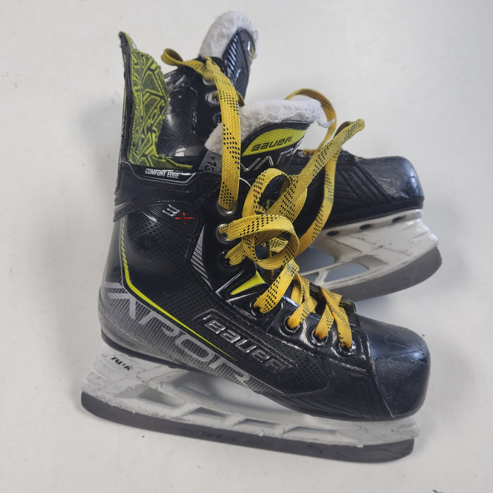 Used Bauer Vapor 3X Hockey Skates Size Youth 13