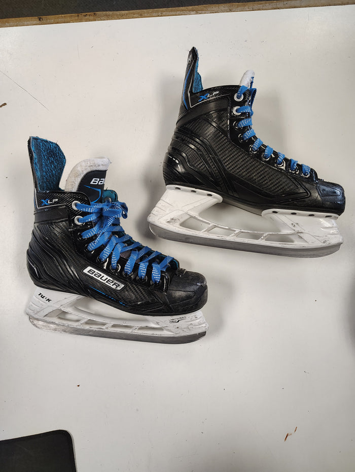 Used Bauer XLP Hockey Skates Size 5