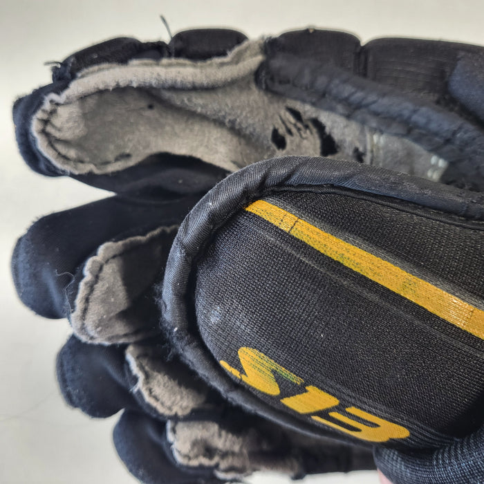 Used Easton S13 Hockey Gloves - Size: 13"