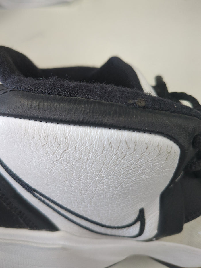 Used Nike Kyrie Infinity TB White Black Mens Size 9 Court / Basketball Shoe