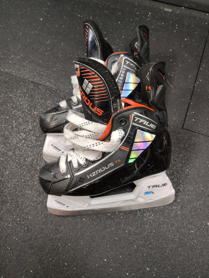 Used True Hzrdus 7X Hockey Skates Size 2