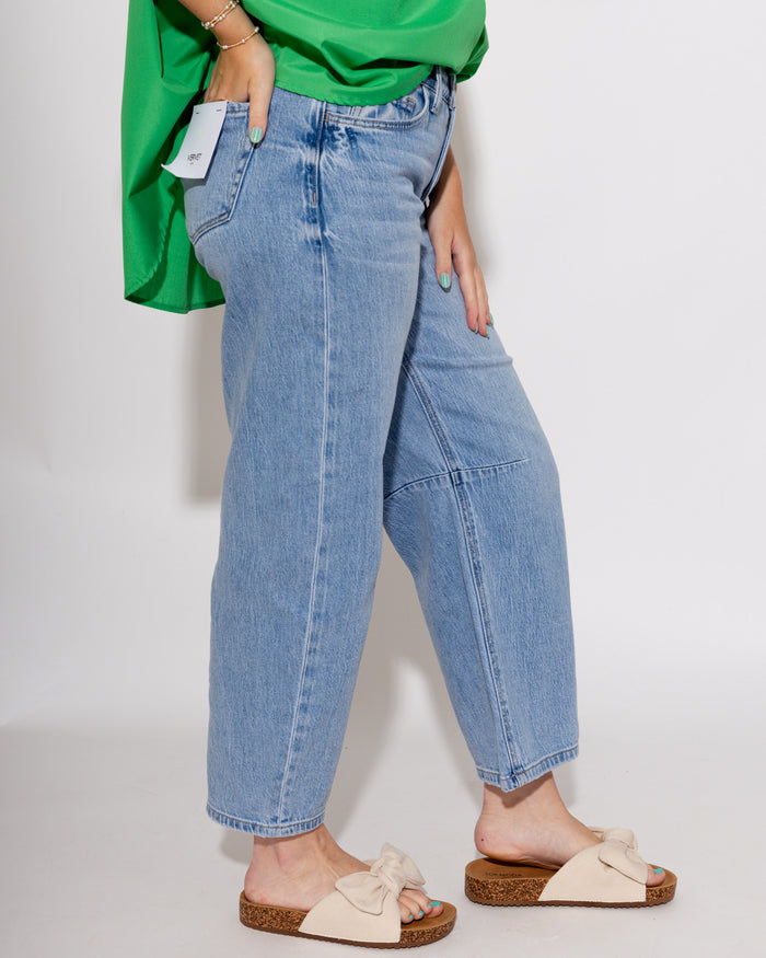 Vervet | High Rise Light Wash Wide Barrel Jeans