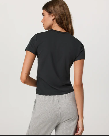 Vuori Feather Classic Tee