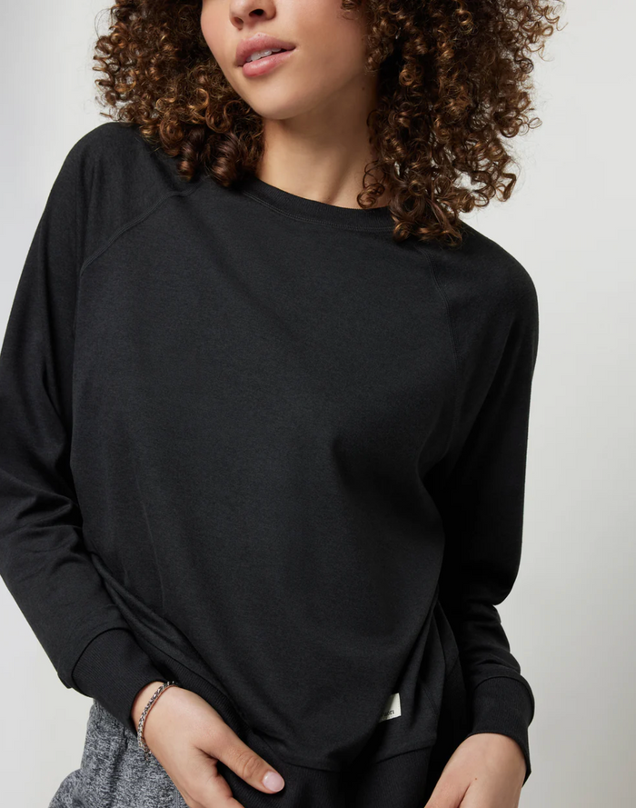Vuori Long Sleeve Halo Crew