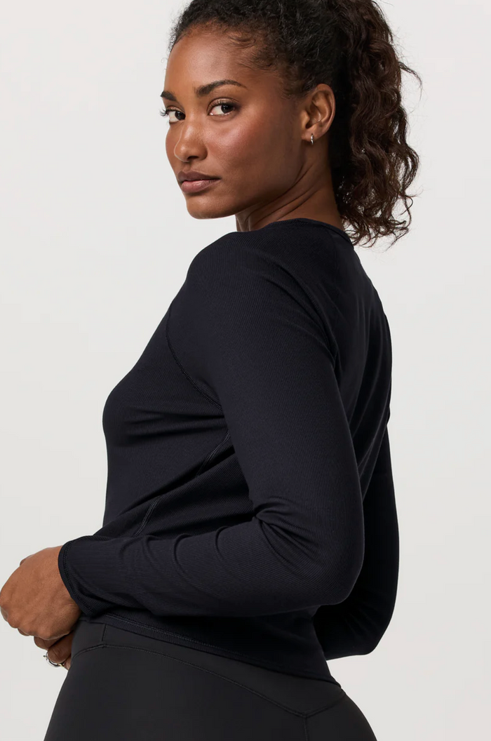 Vuori Long Sleeve Pose Crew