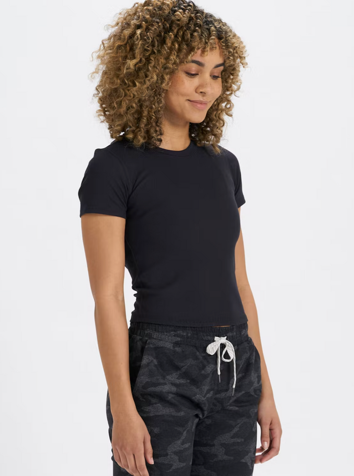 Vuori Mudra Fitted Tee